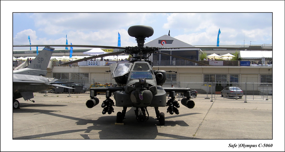 2005 - 06 - Apache AH64 - 1.JPG